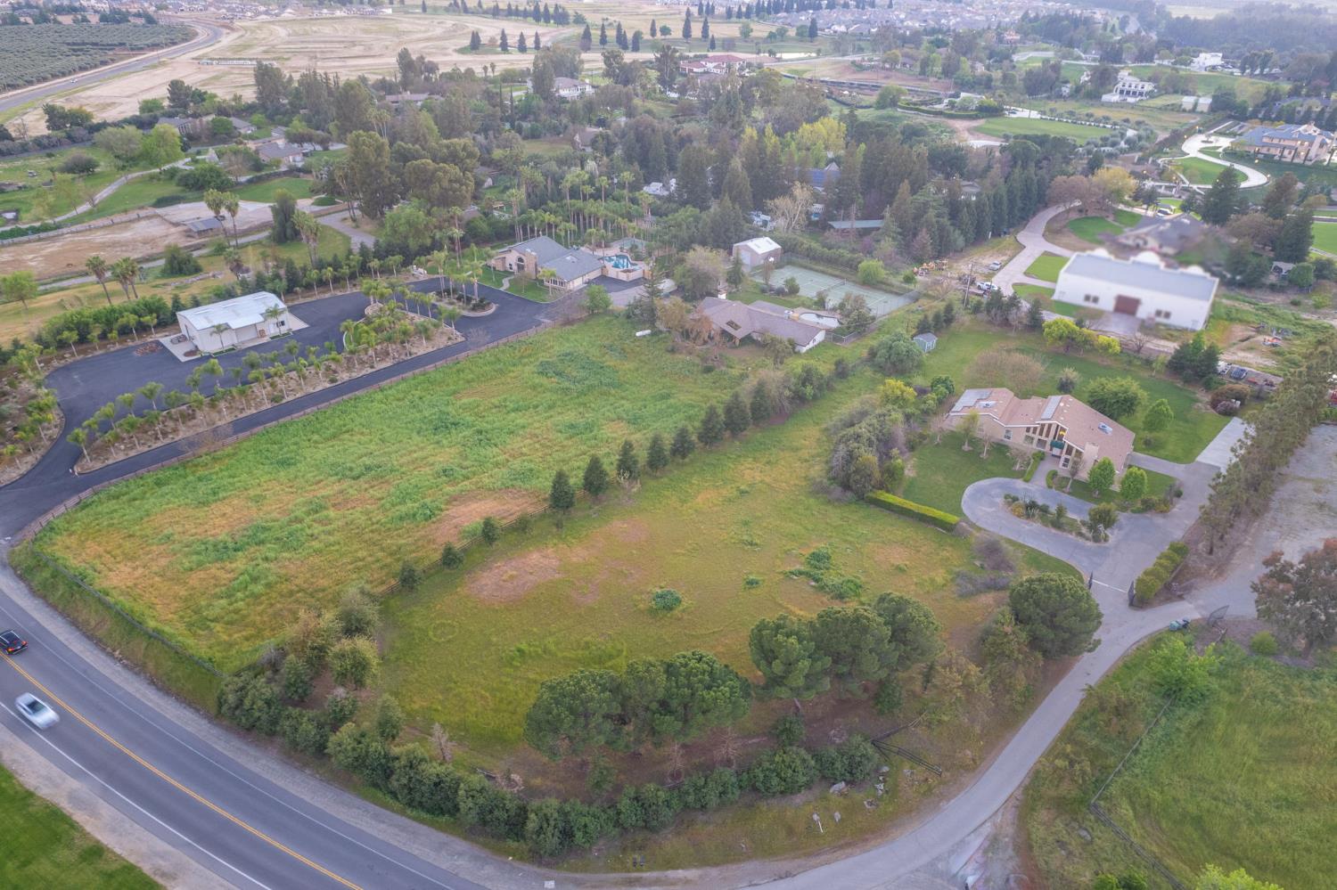 12235 N Willow Ave, Clovis, CA 93619