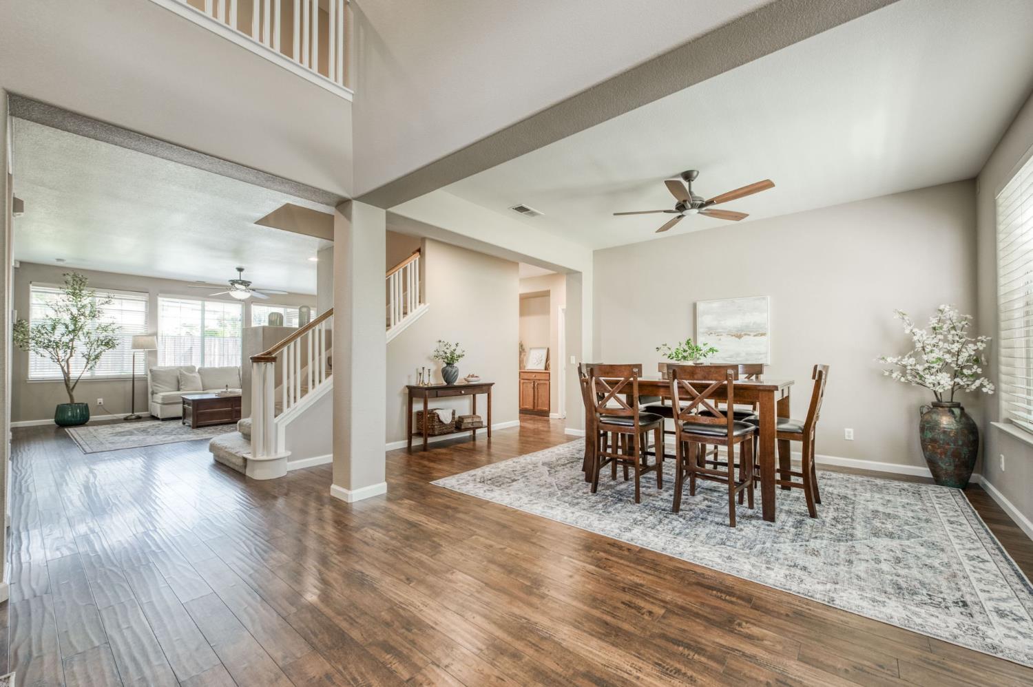 2612 E Shea Dr, Fresno, CA 93720