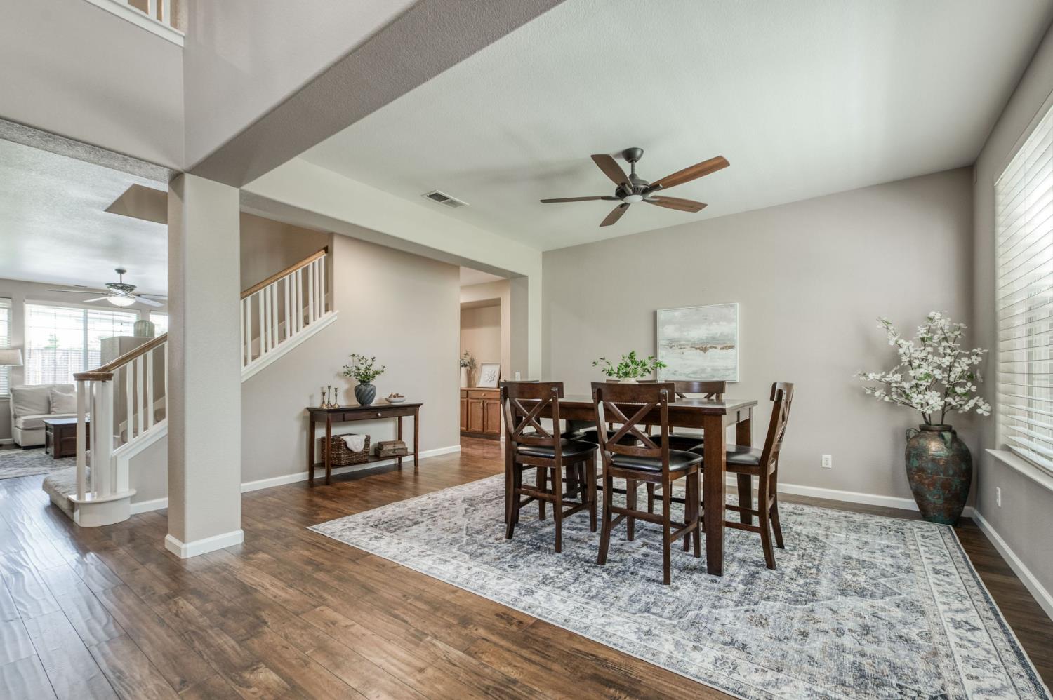2612 E Shea Dr, Fresno, CA 93720