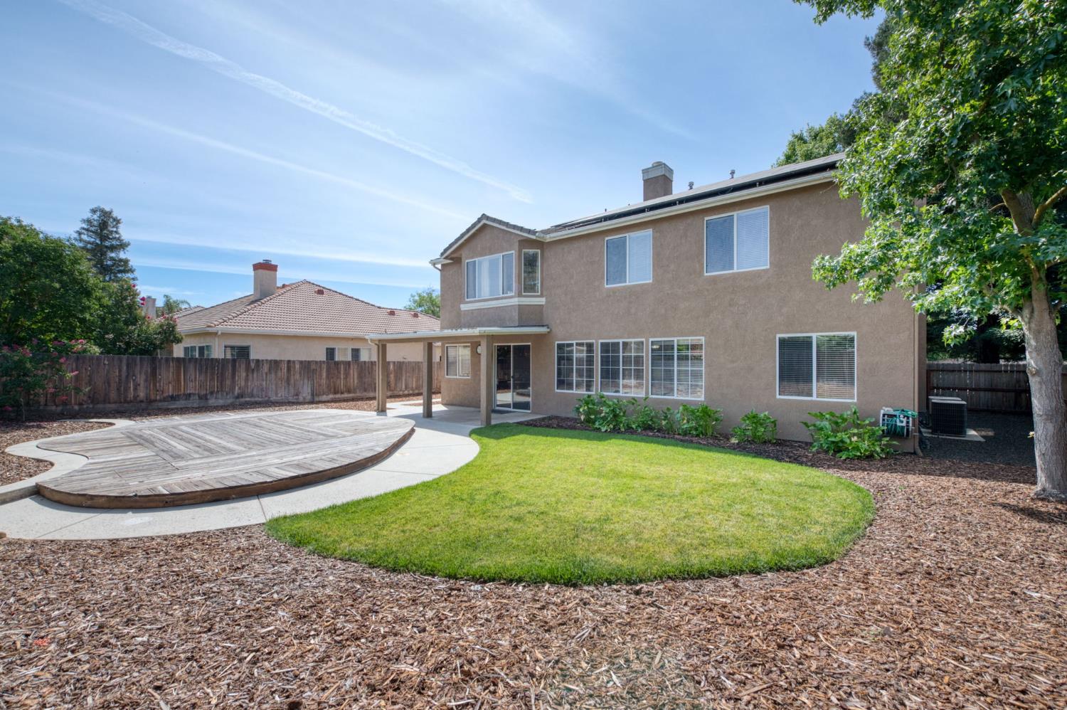 2612 E Shea Dr, Fresno, CA 93720