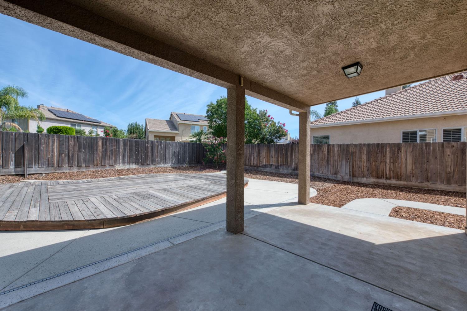 2612 E Shea Dr, Fresno, CA 93720